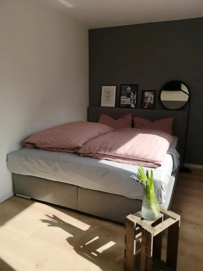 Postbauer-Heng Haus Zur Lachenden Lieselotte I 5 Minuten Zu Fuss Zum Kostenlosen Naturbad I Messenaehe I Waldnaehe בית נופש